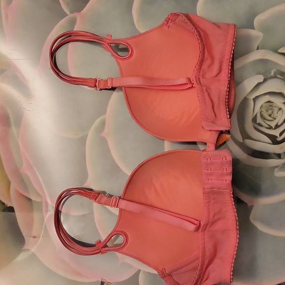 Unique Victoria's Secret Sequin Plunge Bra 36C - Picture 4 of 6